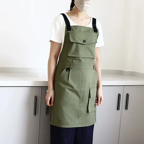 Workwear-Inspired Cotton-Poly Apron 4