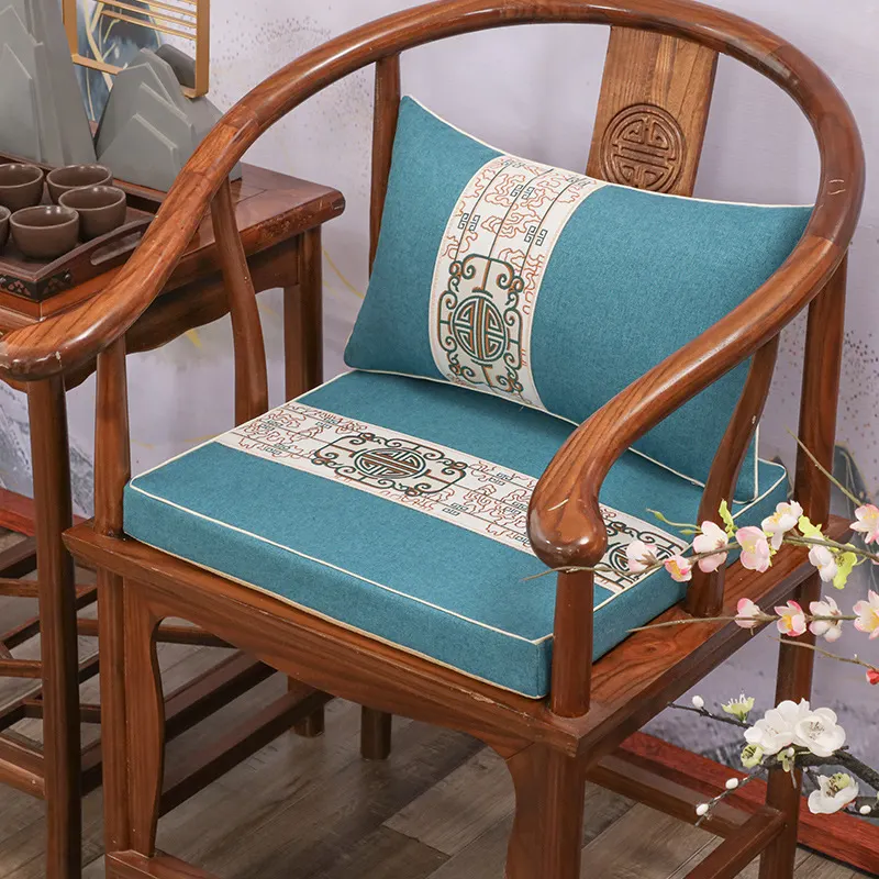 Customizable seat cushion with classical elegance 12