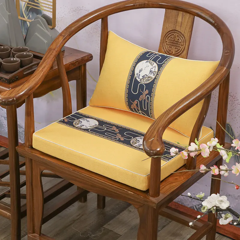 Customizable seat cushion with classical elegance 17