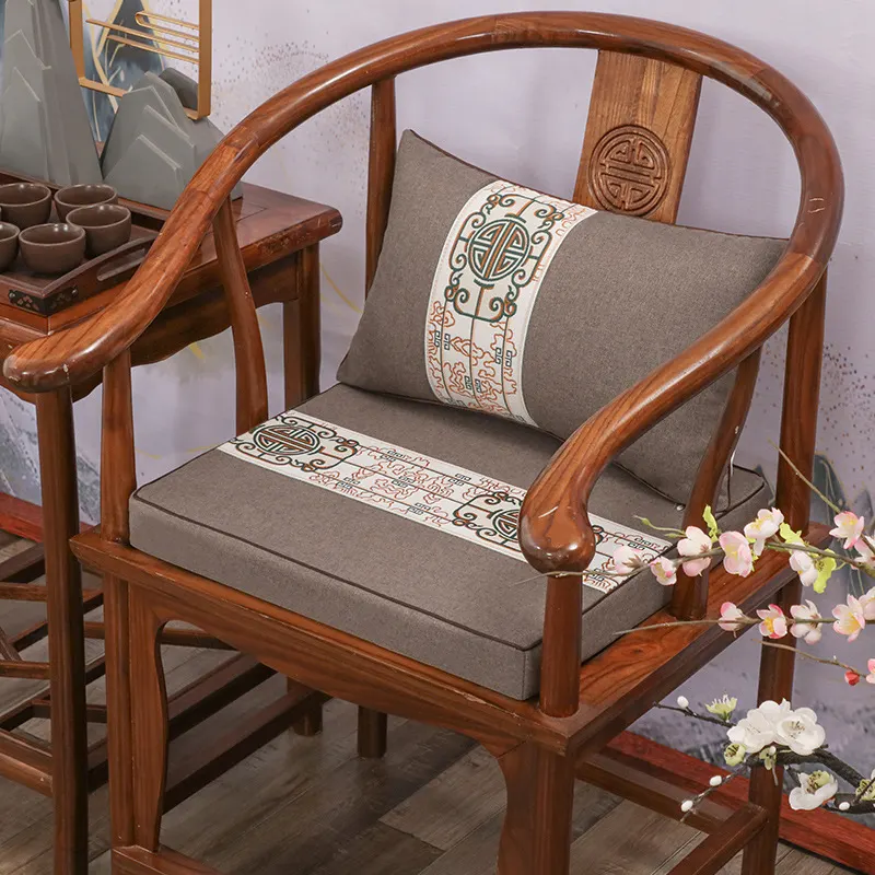 Customizable seat cushion with classical elegance 20