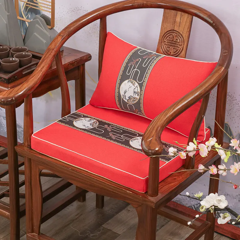 Customizable seat cushion with classical elegance 3