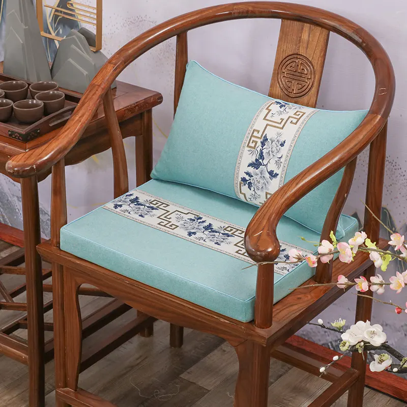 Customizable seat cushion with classical elegance 7