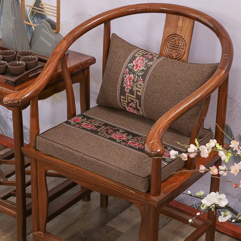 Customizable seat cushion with classical elegance 8