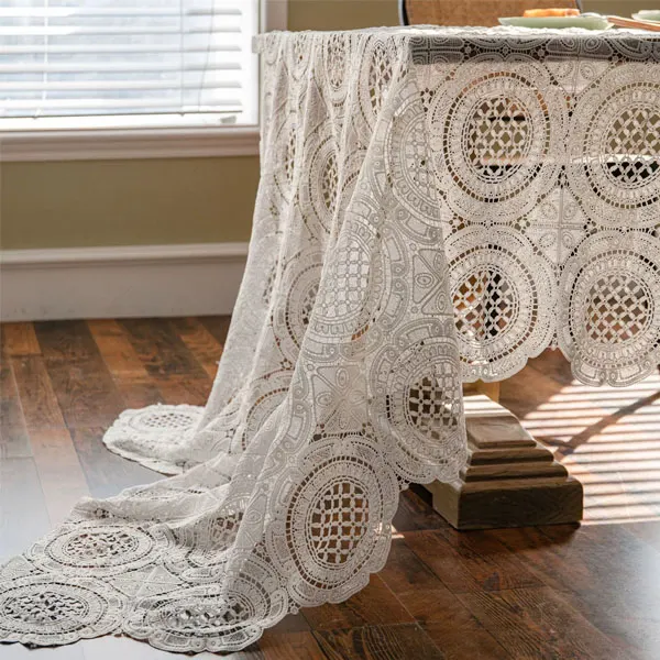 Elegant Waltz Lace Tablecloth 3